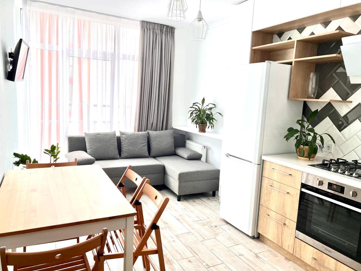 Osapart Cozy Apartment In A Complex Semycvit Lviv Exteriör bild
