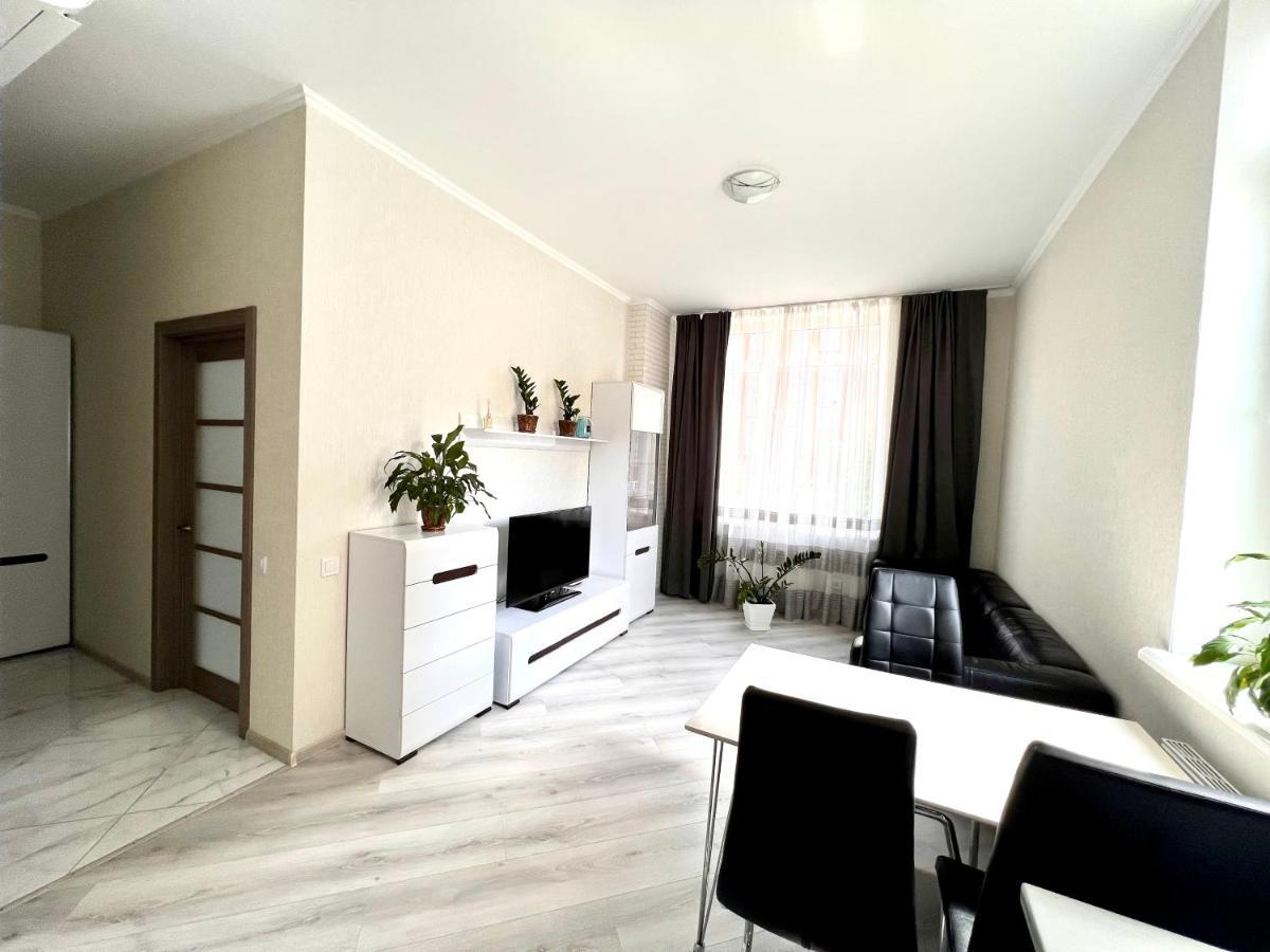 Osapart Cozy Apartment In A Complex Semycvit Lviv Exteriör bild