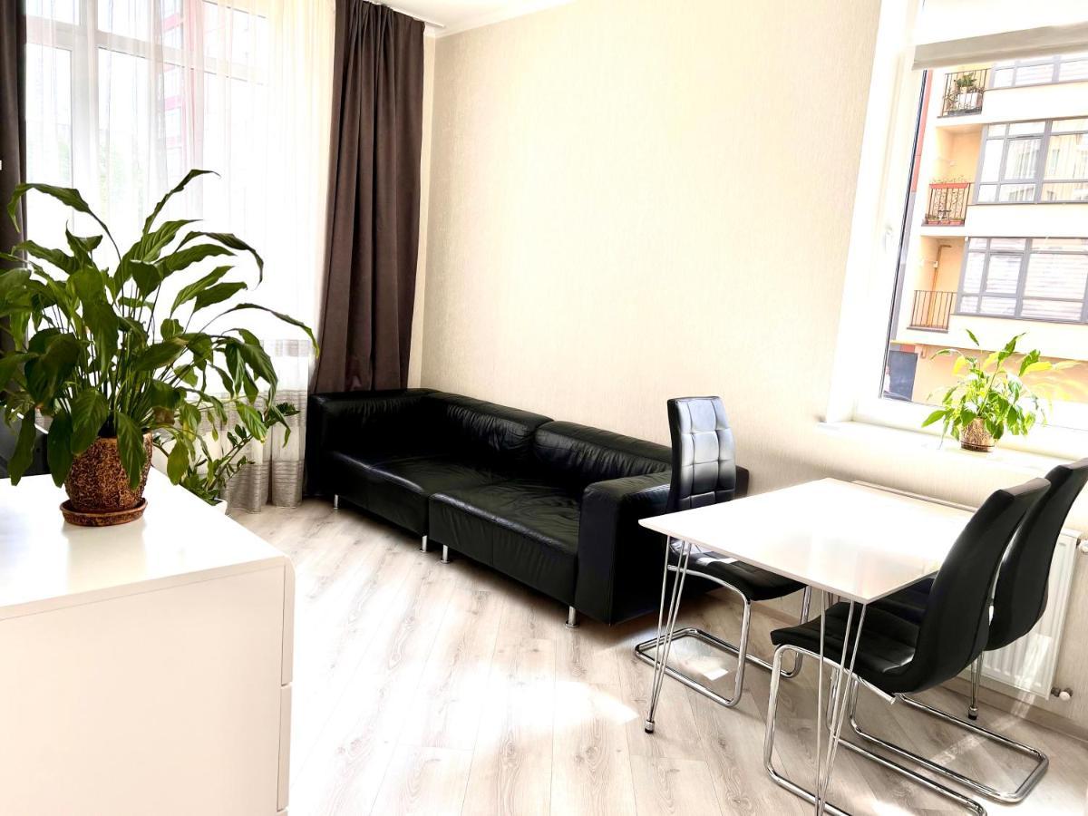 Osapart Cozy Apartment In A Complex Semycvit Lviv Exteriör bild