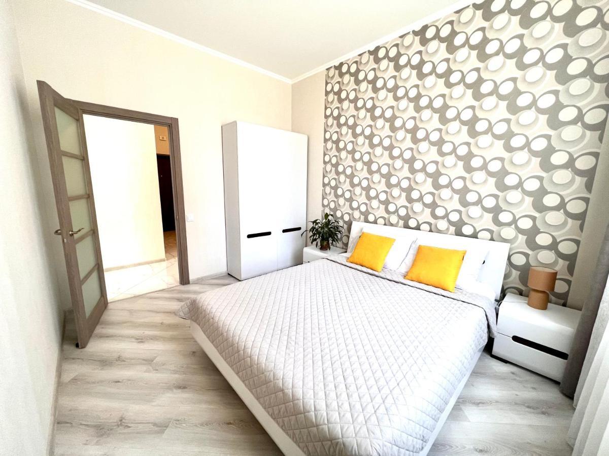 Osapart Cozy Apartment In A Complex Semycvit Lviv Exteriör bild