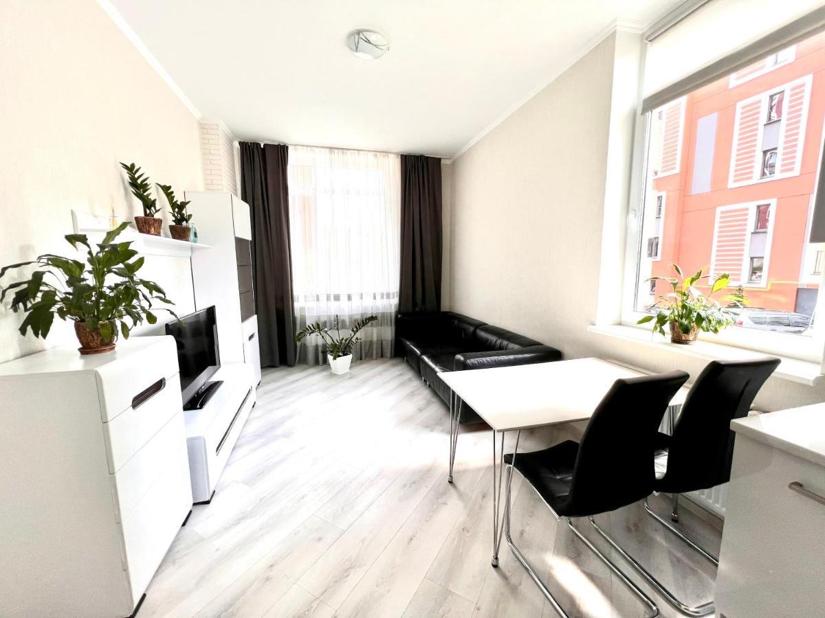 Osapart Cozy Apartment In A Complex Semycvit Lviv Exteriör bild