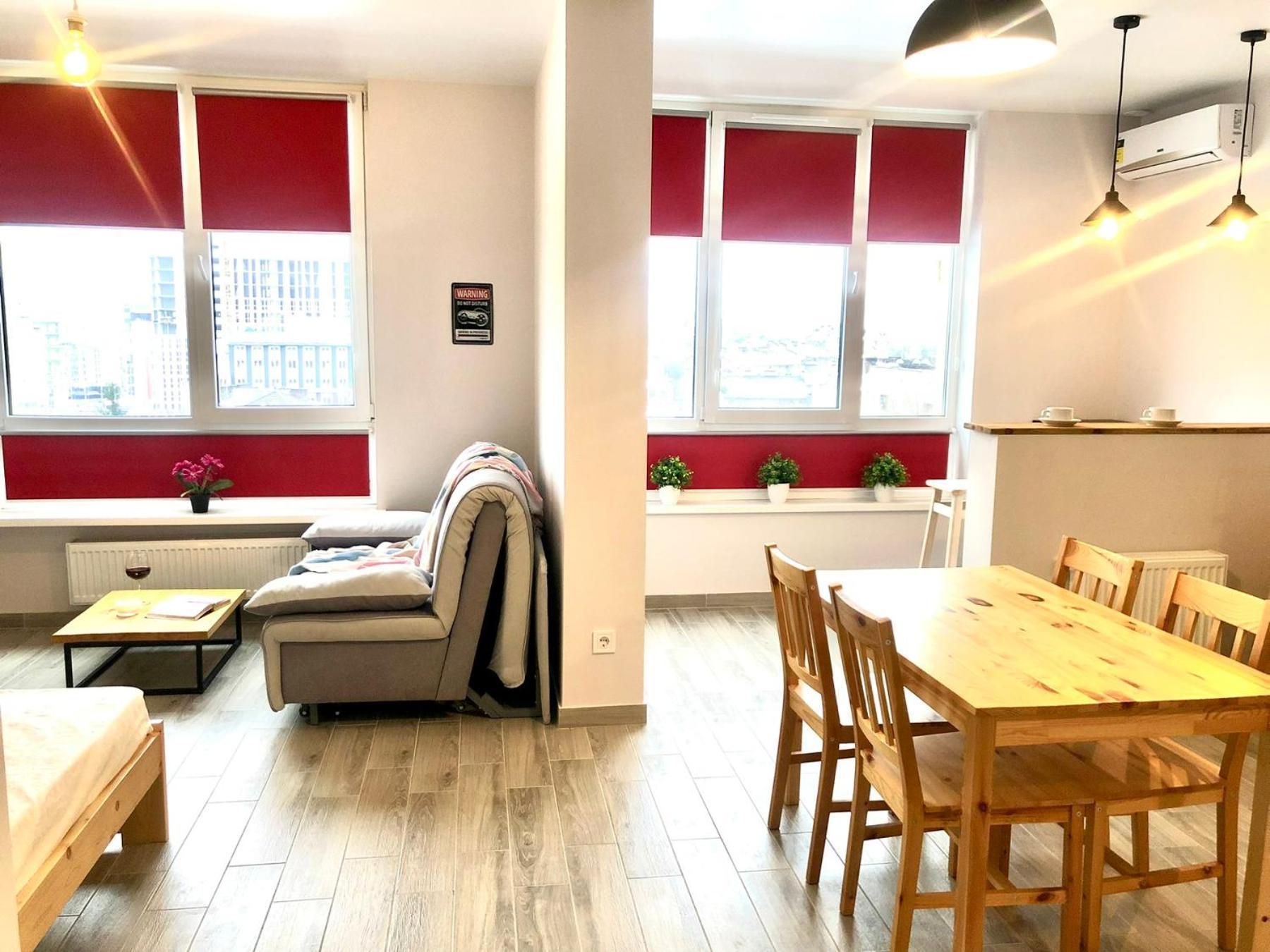 Osapart Cozy Apartment In A Complex Semycvit Lviv Exteriör bild