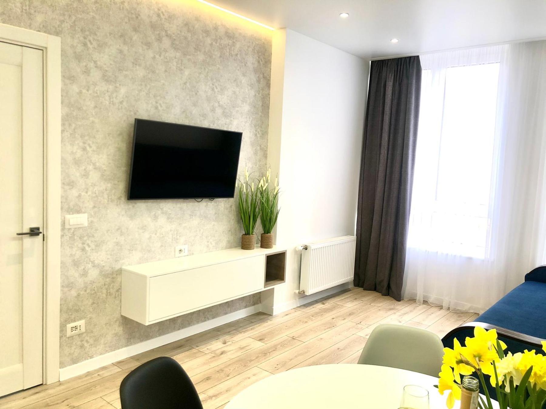 Osapart Cozy Apartment In A Complex Semycvit Lviv Exteriör bild